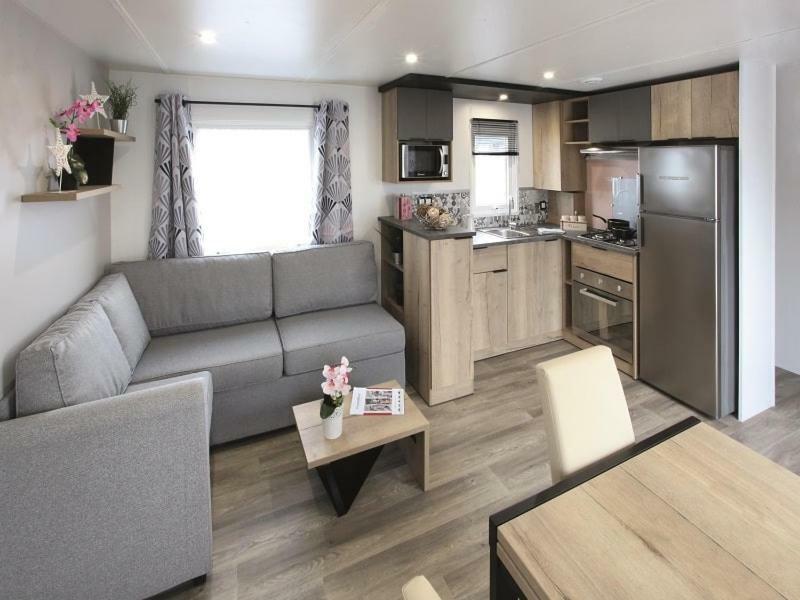 Mobil Home Tout Confort - Cote Landaise サン・ジュリアン・アン・ボルヌ エクステリア 写真